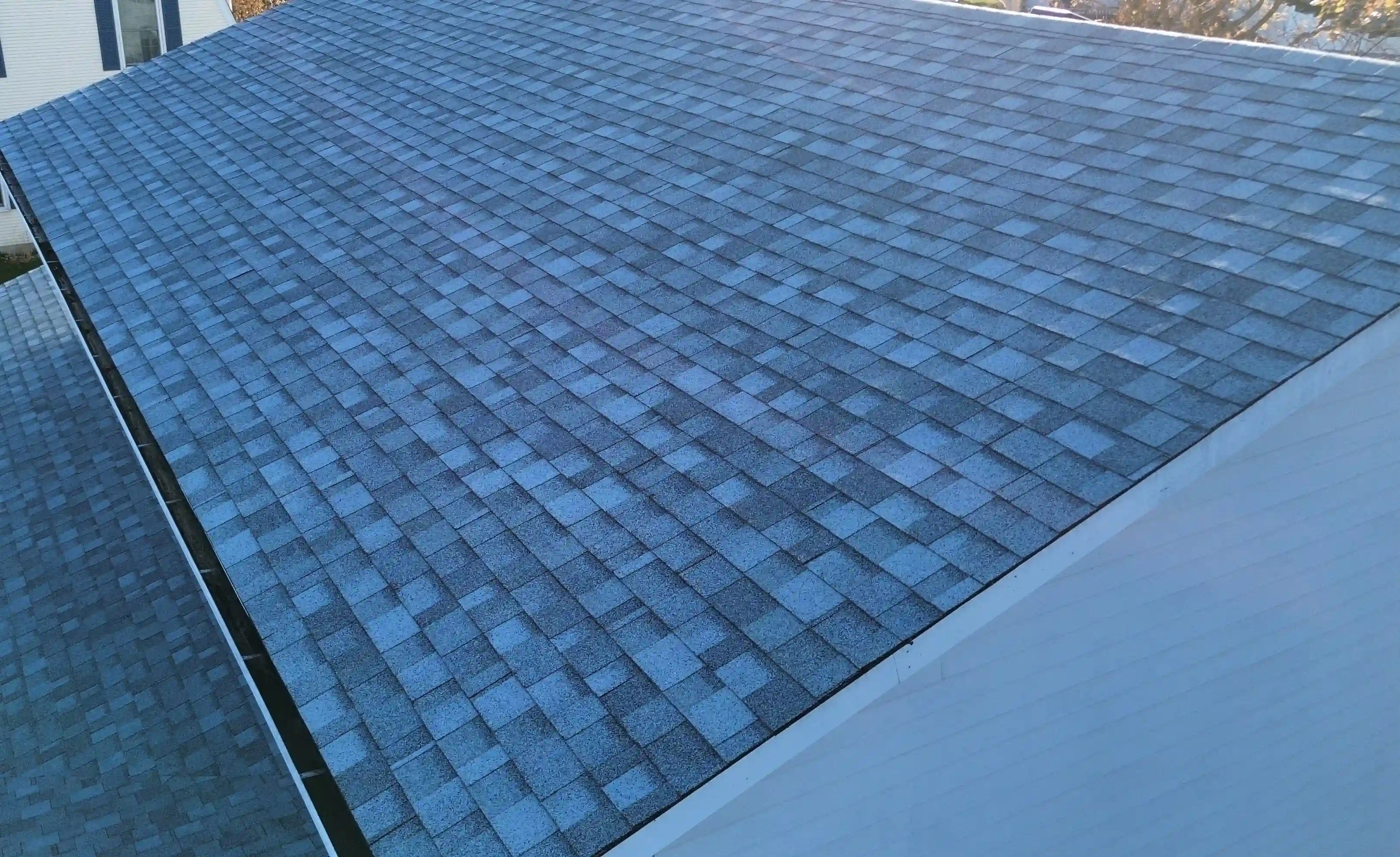 Red Oak Roofwork trailer at Georgetown, TX home for expert roofing inspection service