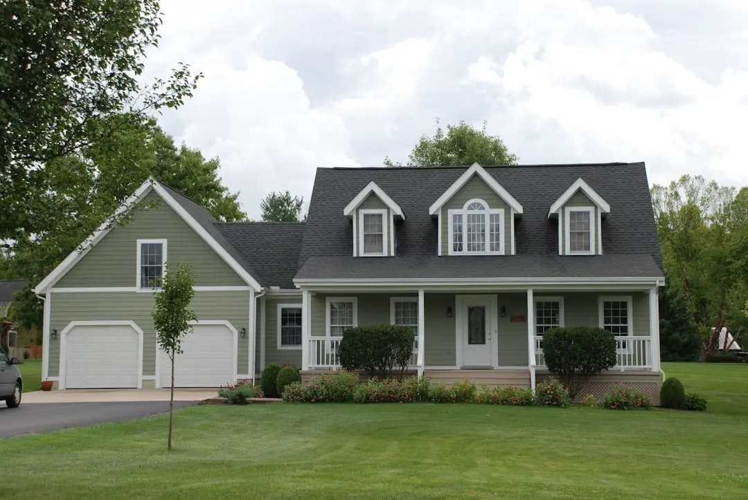 Well maintained home exterior with durable siding protecting walls from wind rain snow and storm damage in Illinois