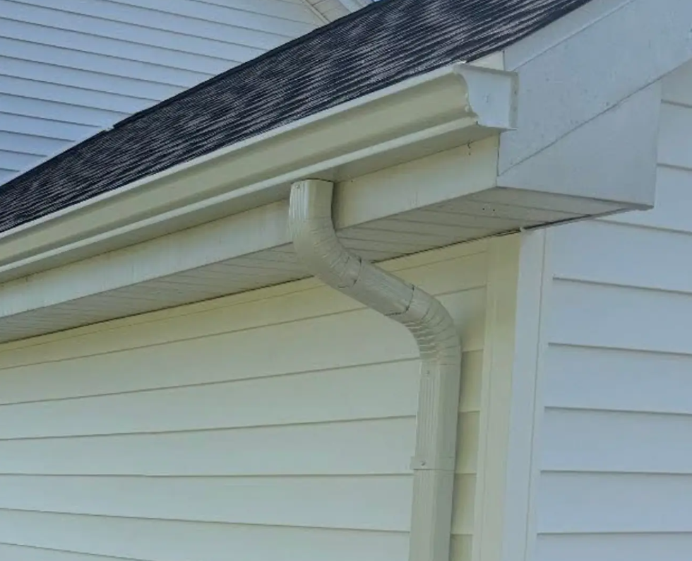 LP SmartSide vs Vinyl Siding Compared on Cost Durability and Maintenance LP SmartSide vs Vinyl Siding Compared on Cost Durability and Maintenance