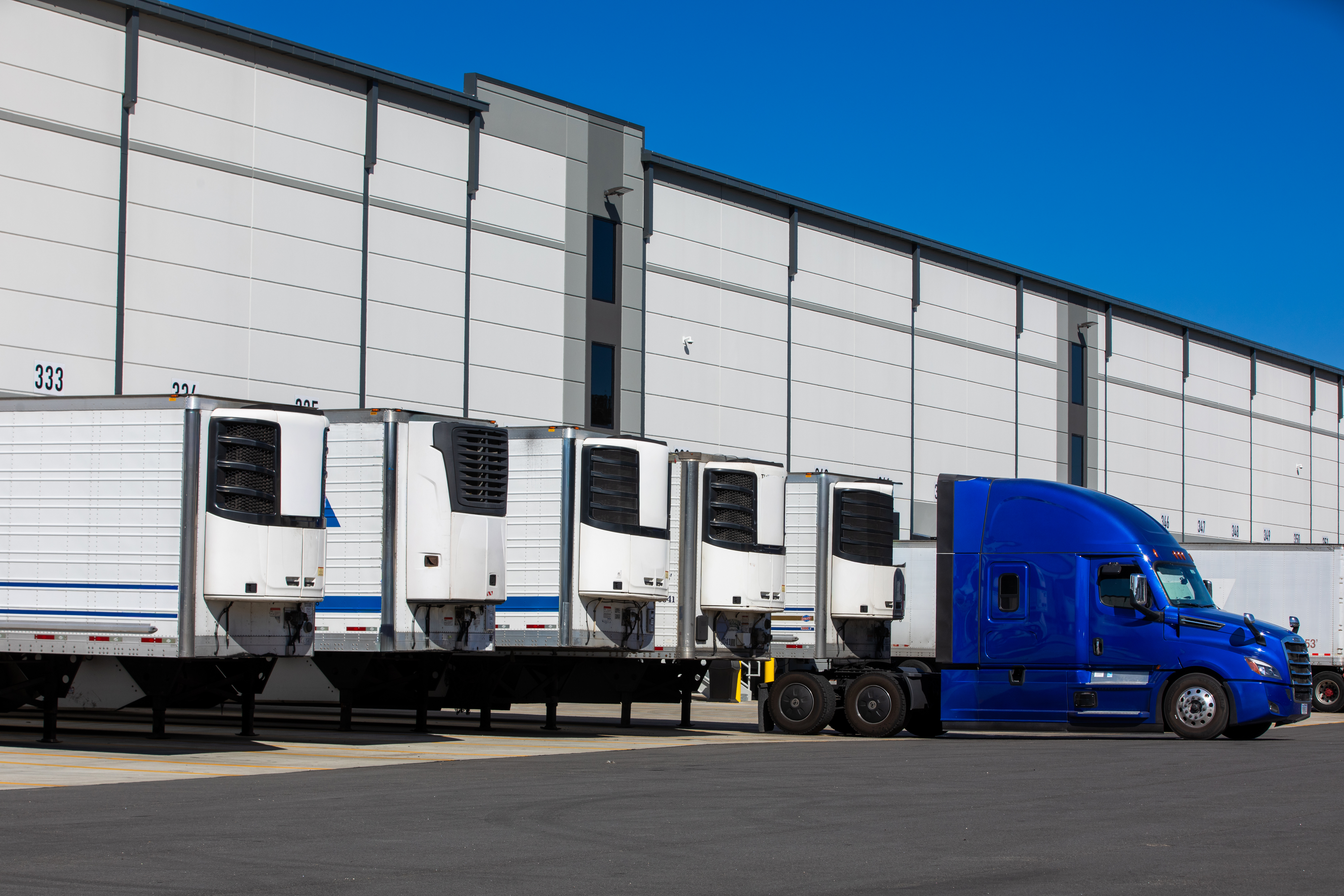 RMA Fleet DOT certified storage trailers available for same-day rental in Hamilton, OH
