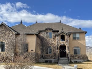 {{ custom_values.service_1 }} in {{custom_values.area_1})