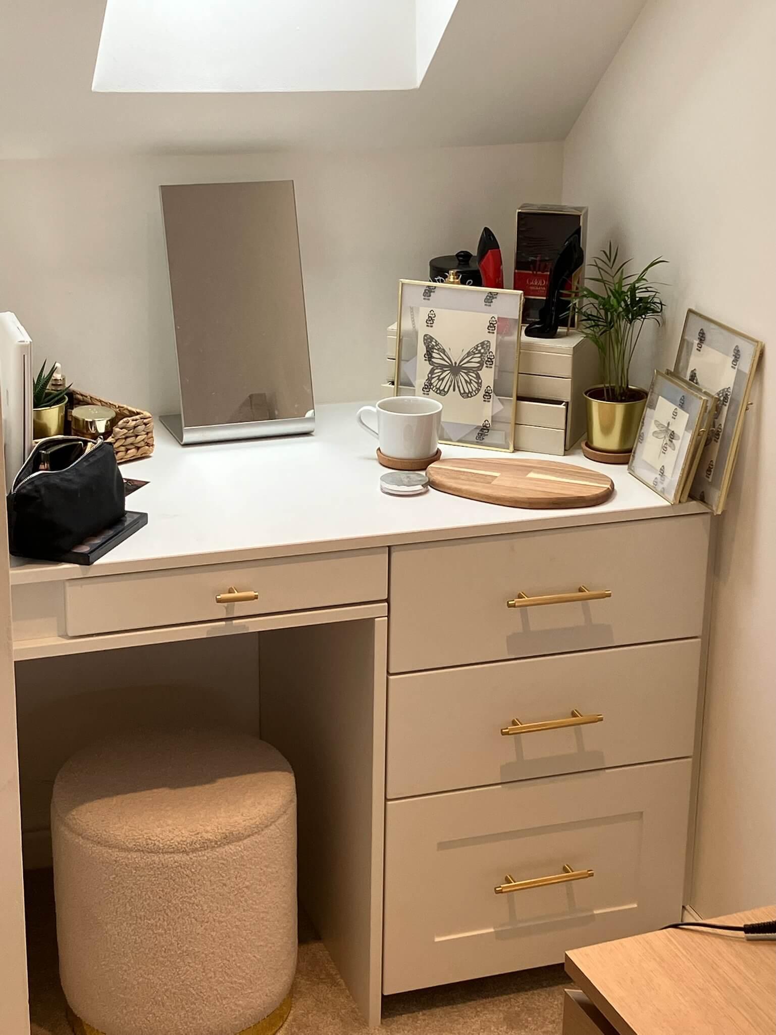 Built-in dressing table and vanity unit, designed as part of a fitted bedroom scheme by JAX Bespoke