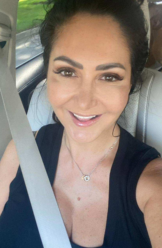 Networker che utilizza il sistema di acquisizione contatti per network marketing