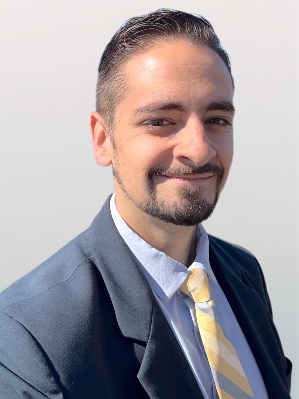 Daniel Knight headshot