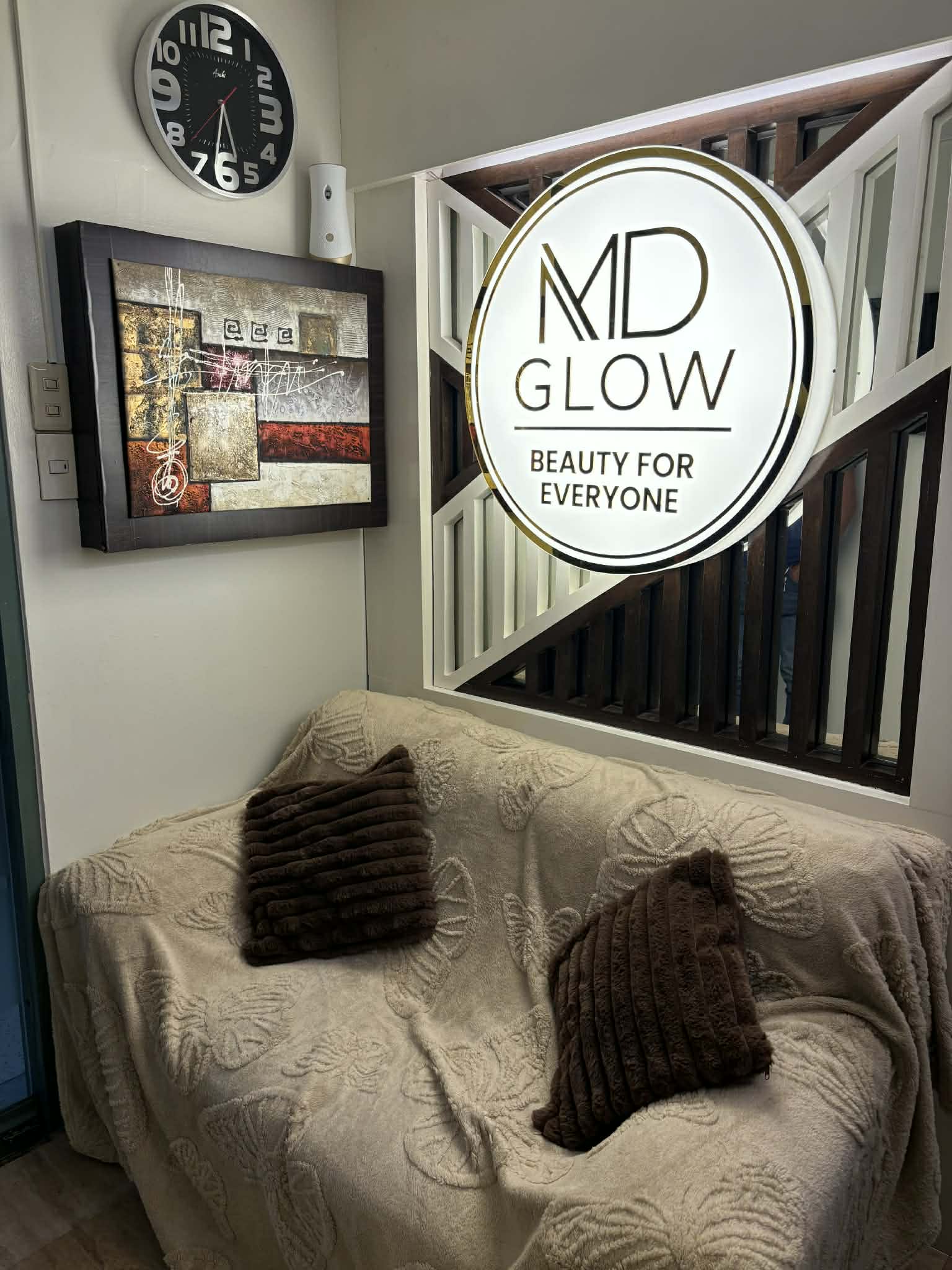 MD Glow Medical Plaza