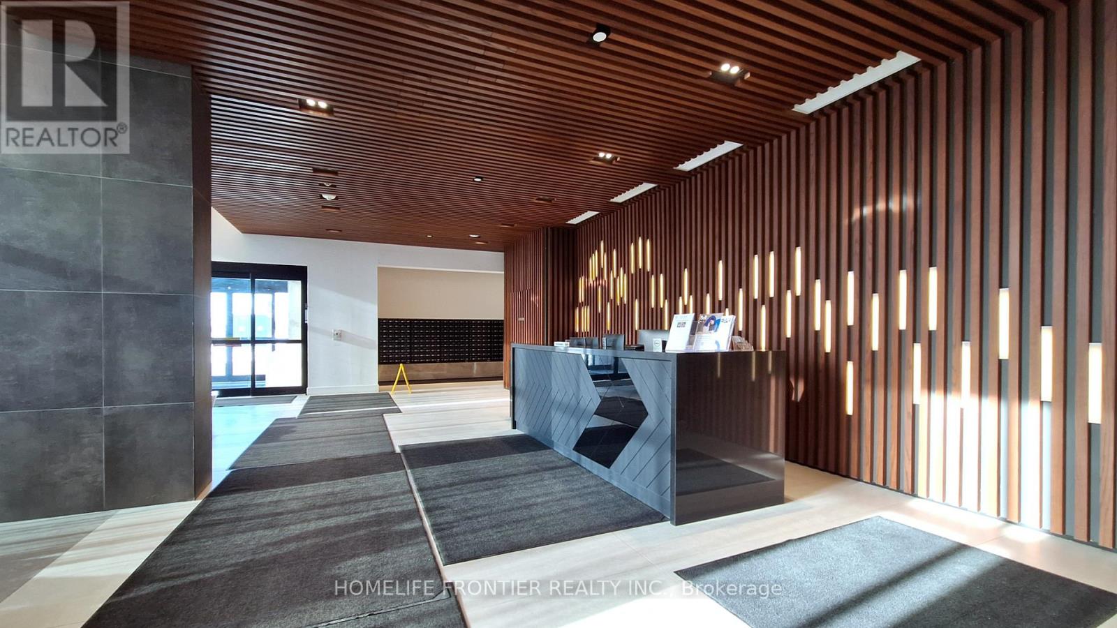 297 Oakwalk Drive For Rent Lobbey