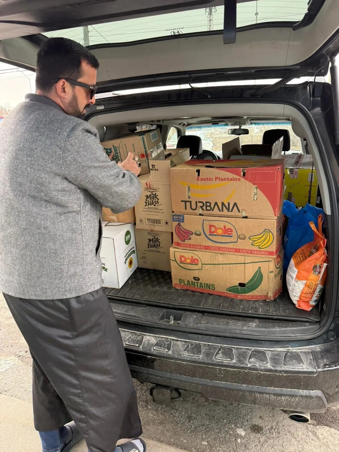 Feed Canada community food bank in Ottawa
