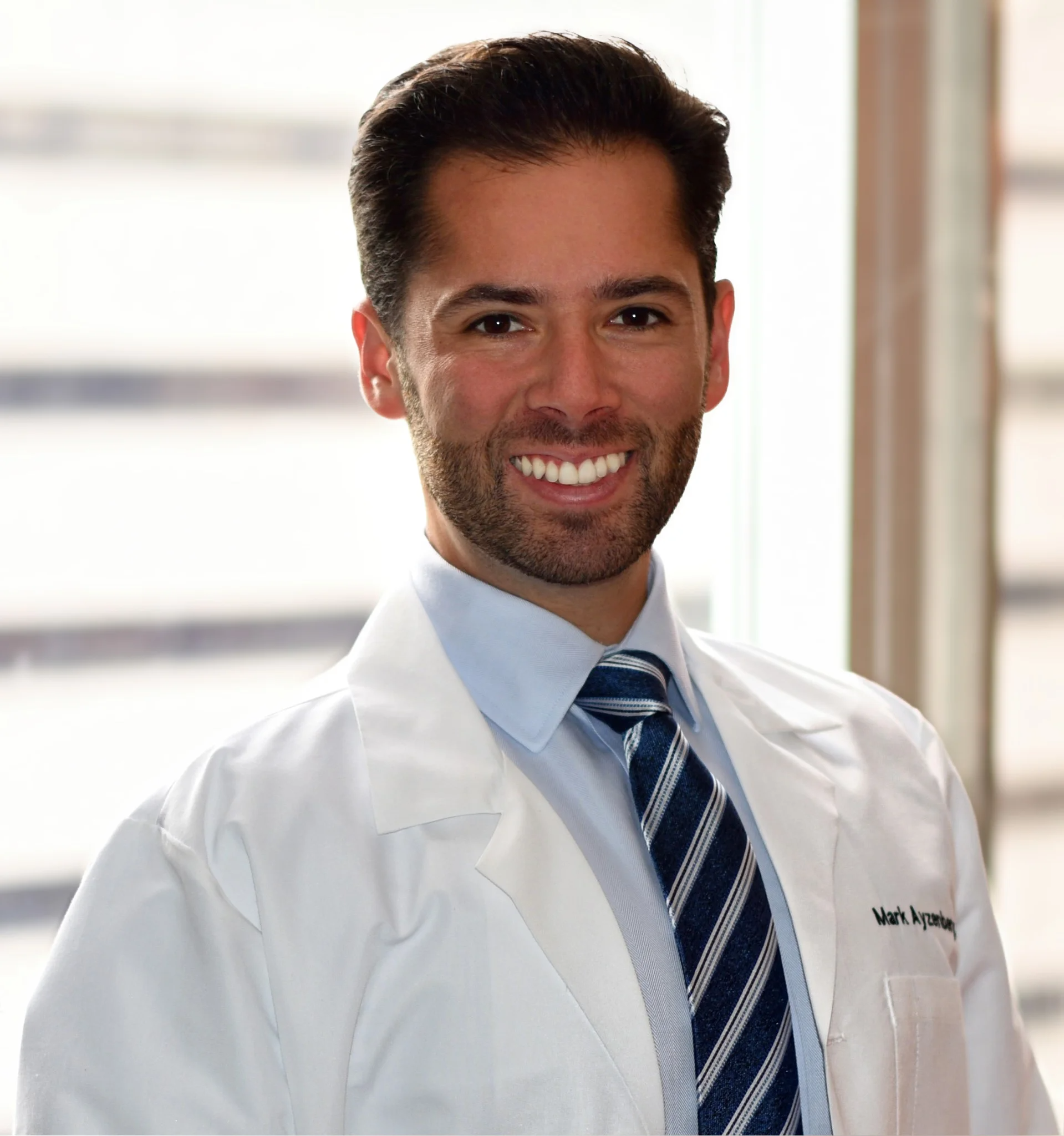 Dr. Mark Ayzenberg