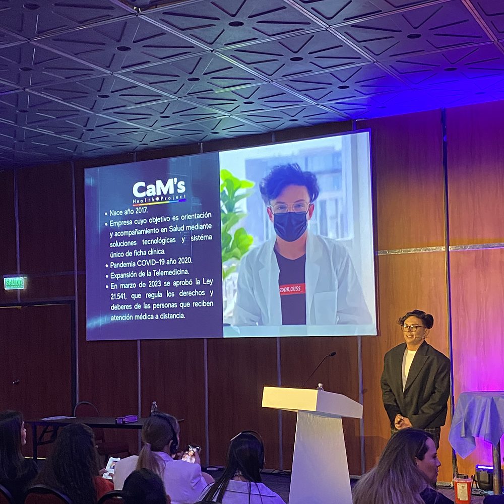Dr. Criss exponiendo en el congreso BAAS de Buenos Aires, abril de 2025