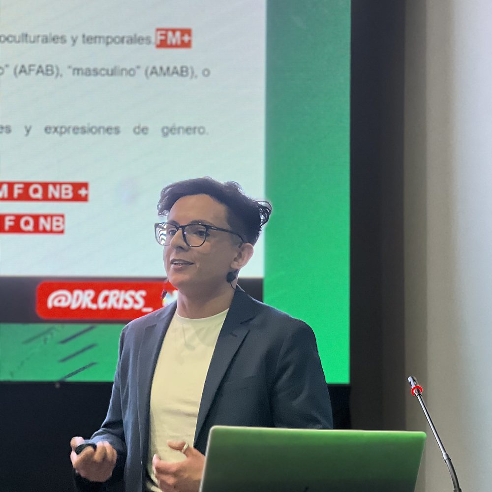 Dr. Criss exponiendo en el congreso BAAS de Santiago, agosto de 2025