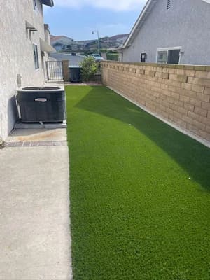 {{ custom_values.service_1 }} in {{custom_values.area_3})