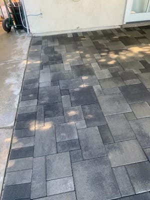 {{ custom_values.service_2 }} in {{custom_values.area_1})