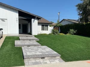 {{ custom_values.service_4 }} in {{custom_values.area_2})