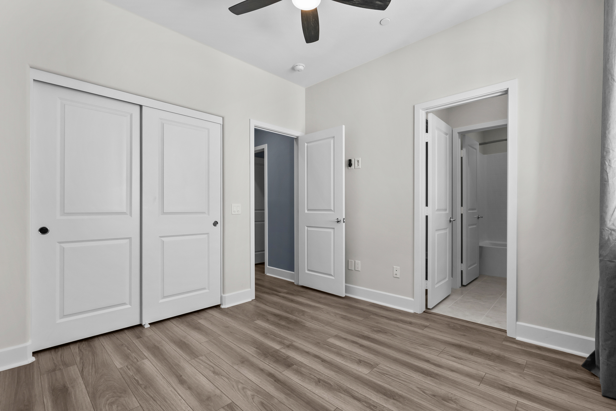 Secondary bedroom
