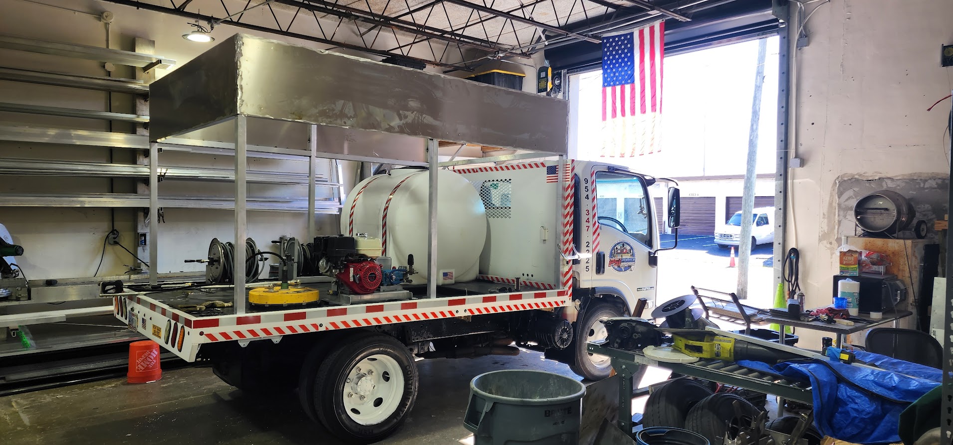 Aluminum truck rack on trailer and flatbed
