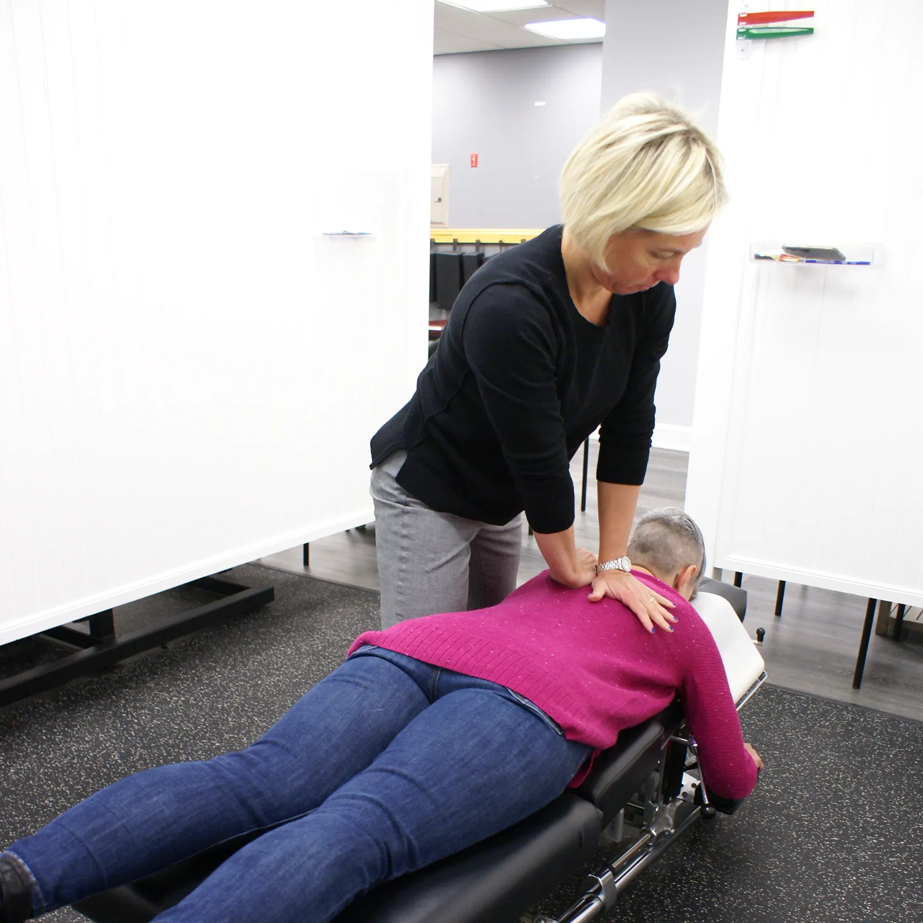Dr. Bonner performing a corrective chiropractic adjustment