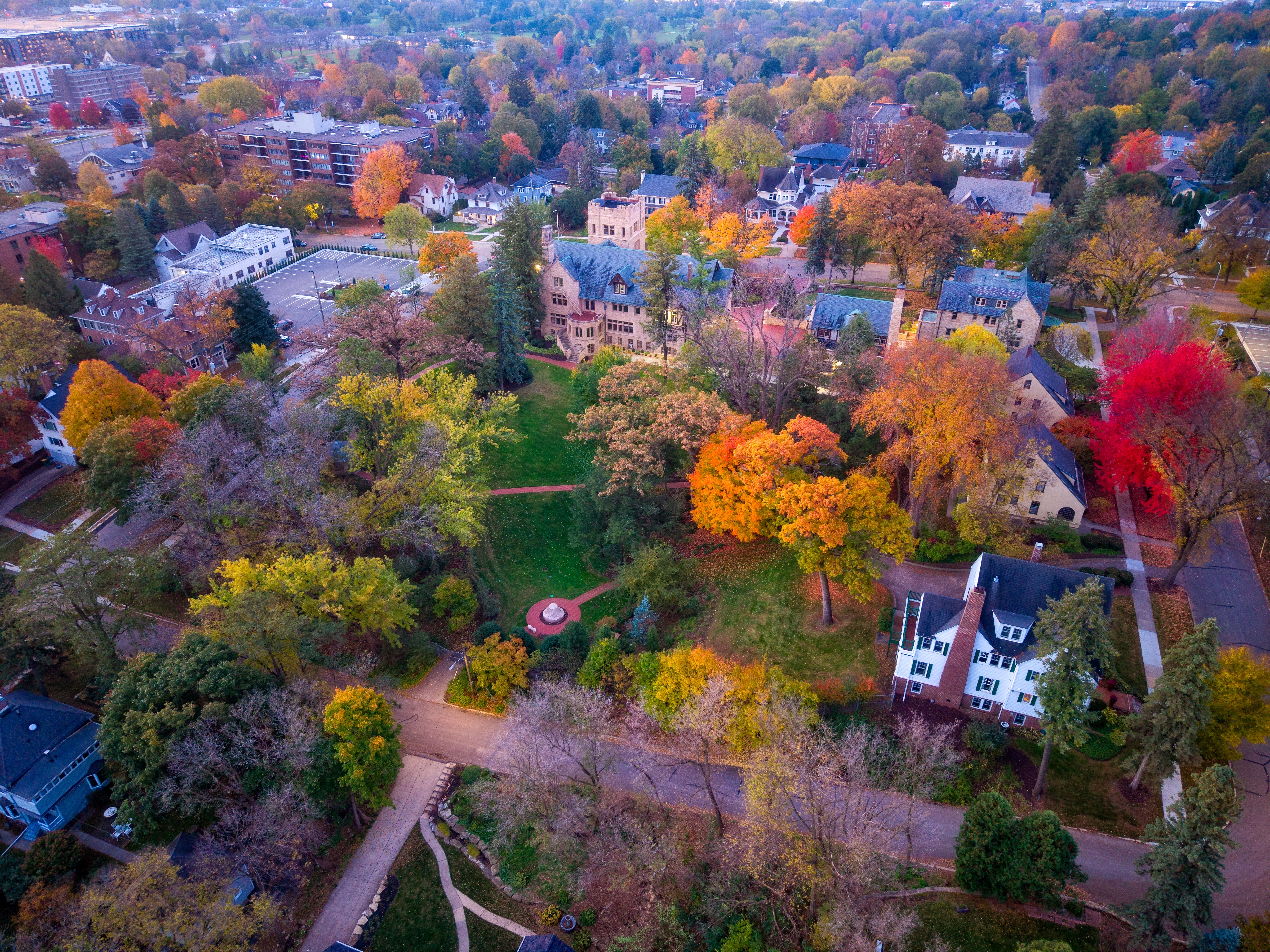 Photo by Tom Fisk: https://www.pexels.com/photo/aerial-view-of-scenic-autumn-in-rochester-minnesota-37081360/