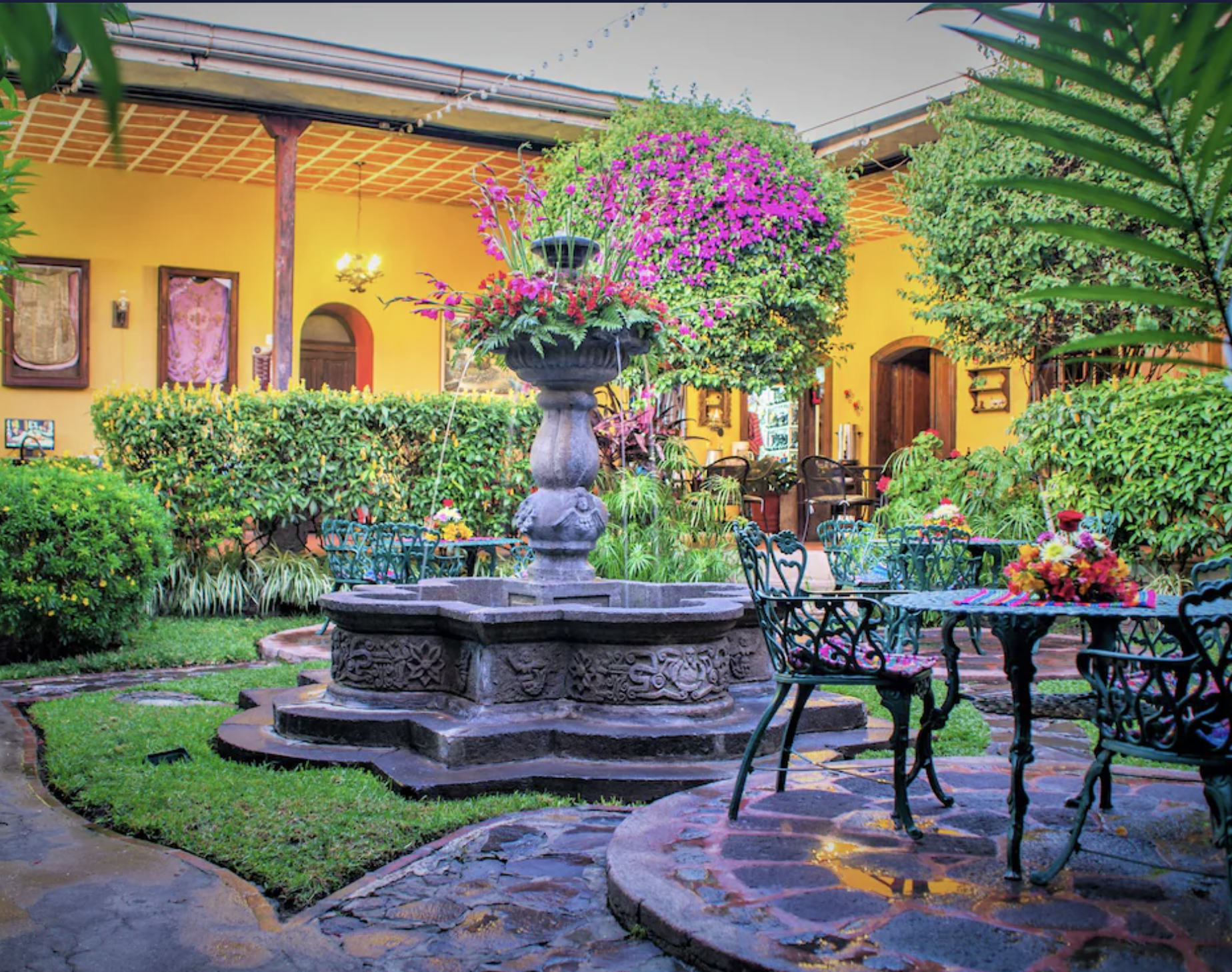 Casa Antigua hotel courtyard