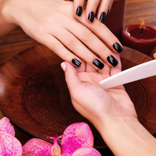 Luxus Maniküre mit Shellac
