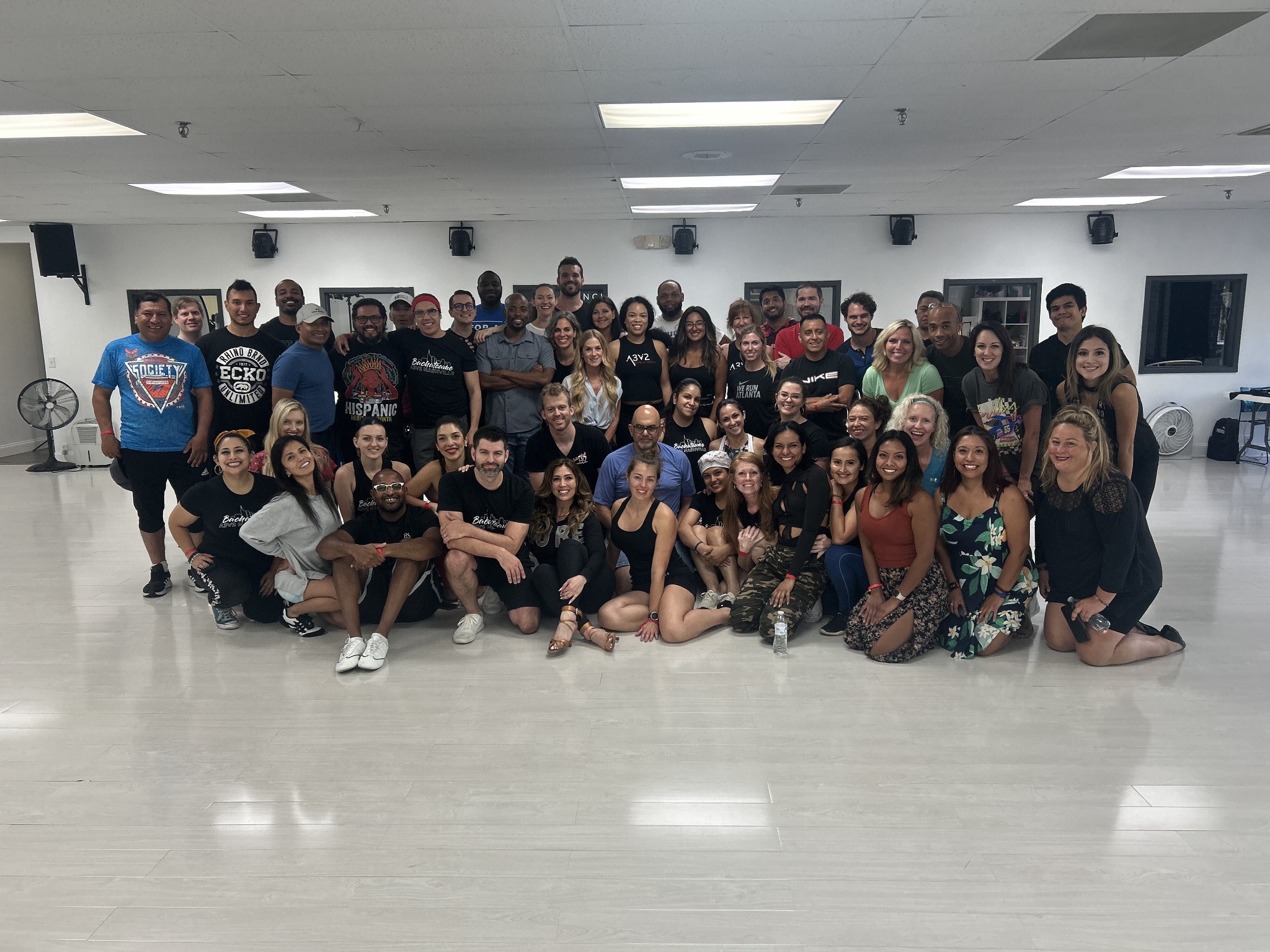 Brandon and Skye with a large group of students after a Nashville class