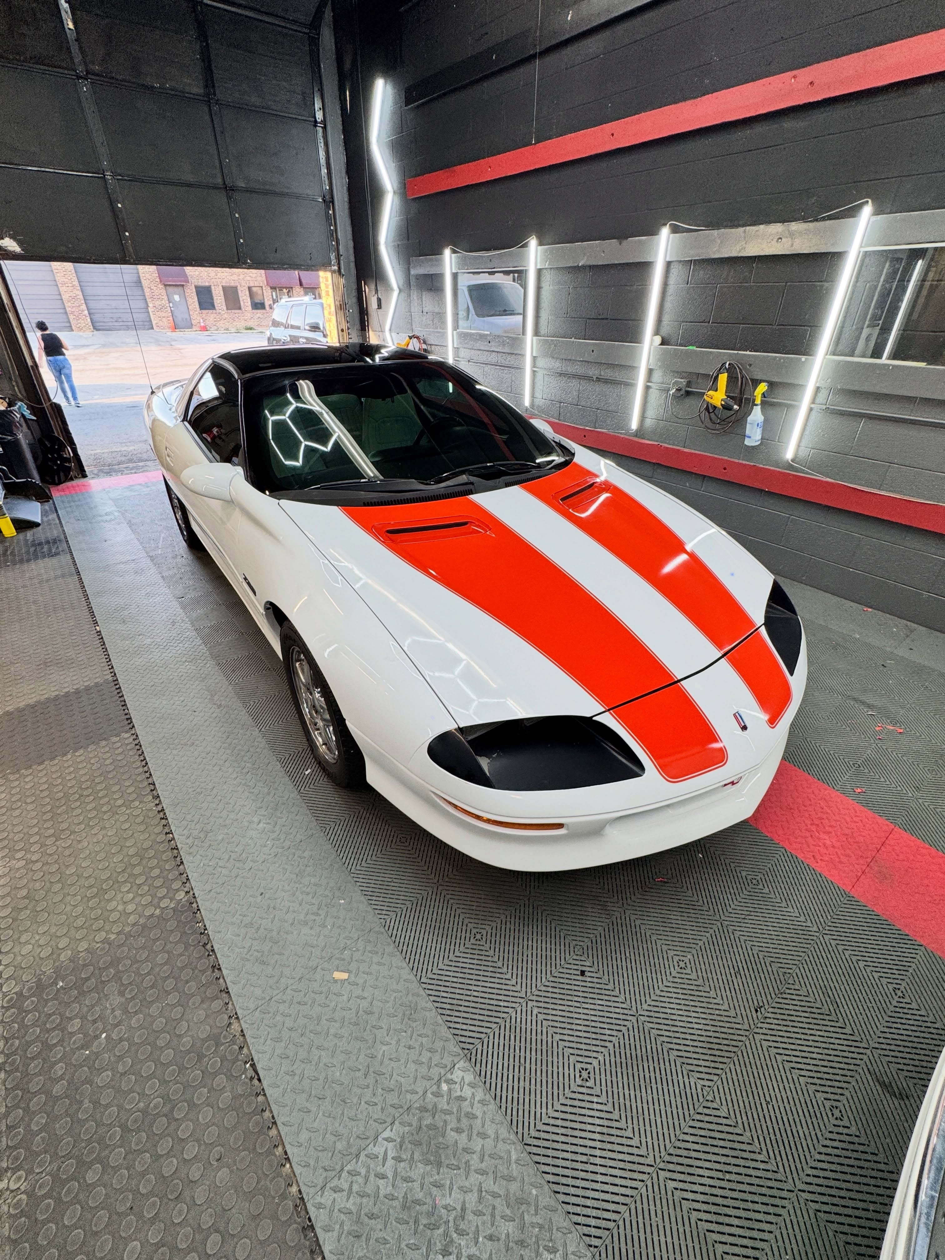 Window tint install by 3D Customs in Bridgeview, IL