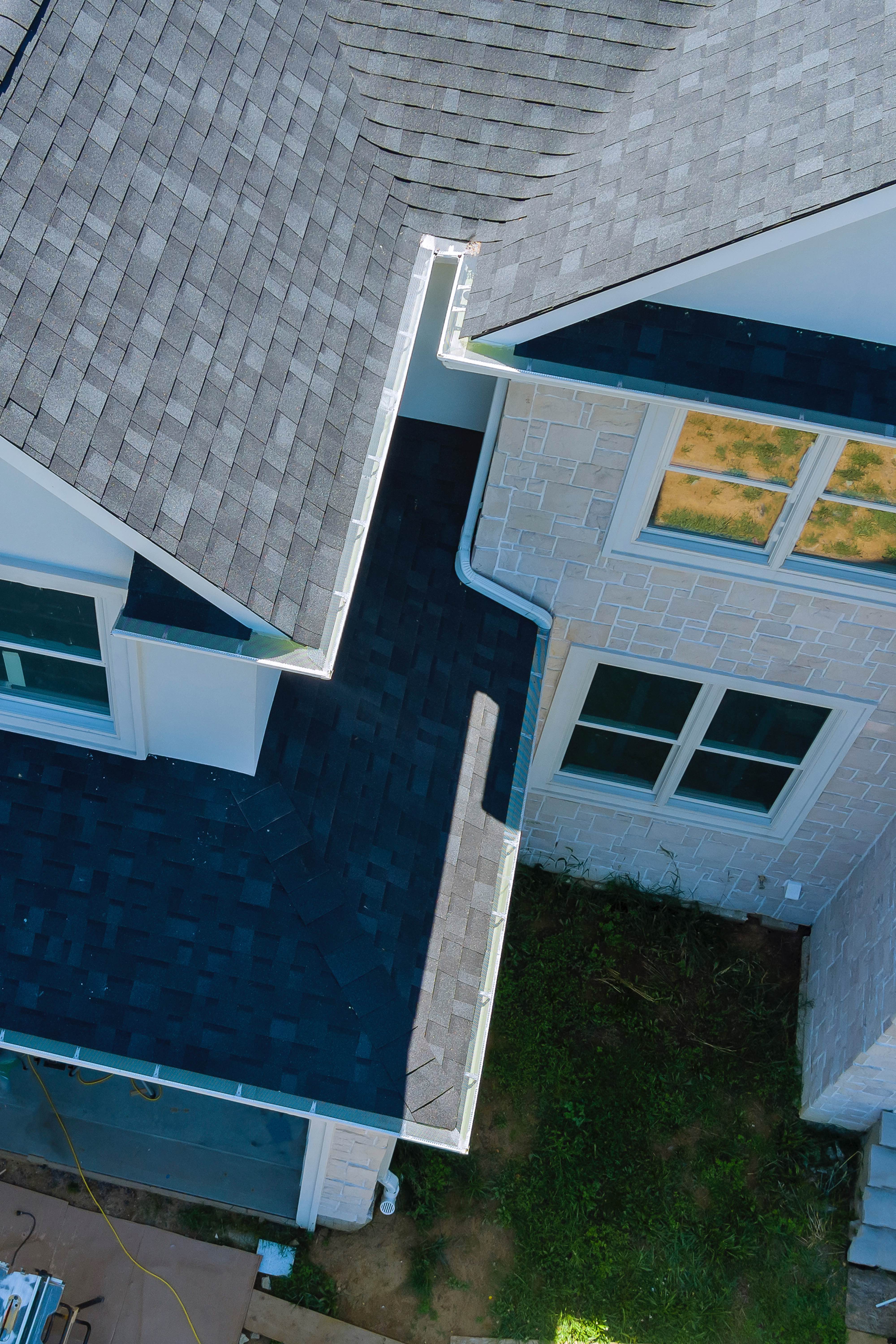 Roofing Company at work in St. Louis