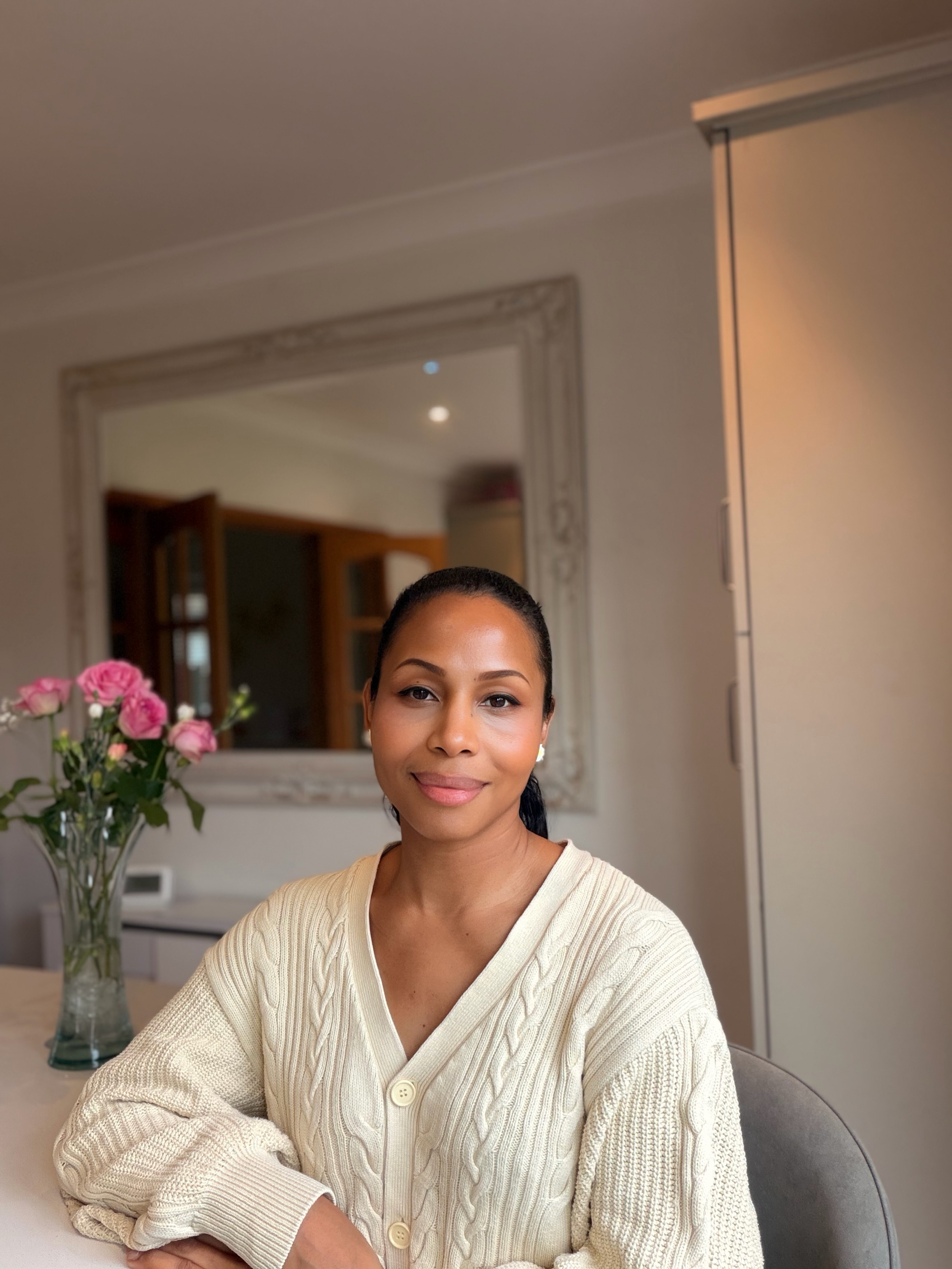 Elisa, founder of Paper Me Pretty