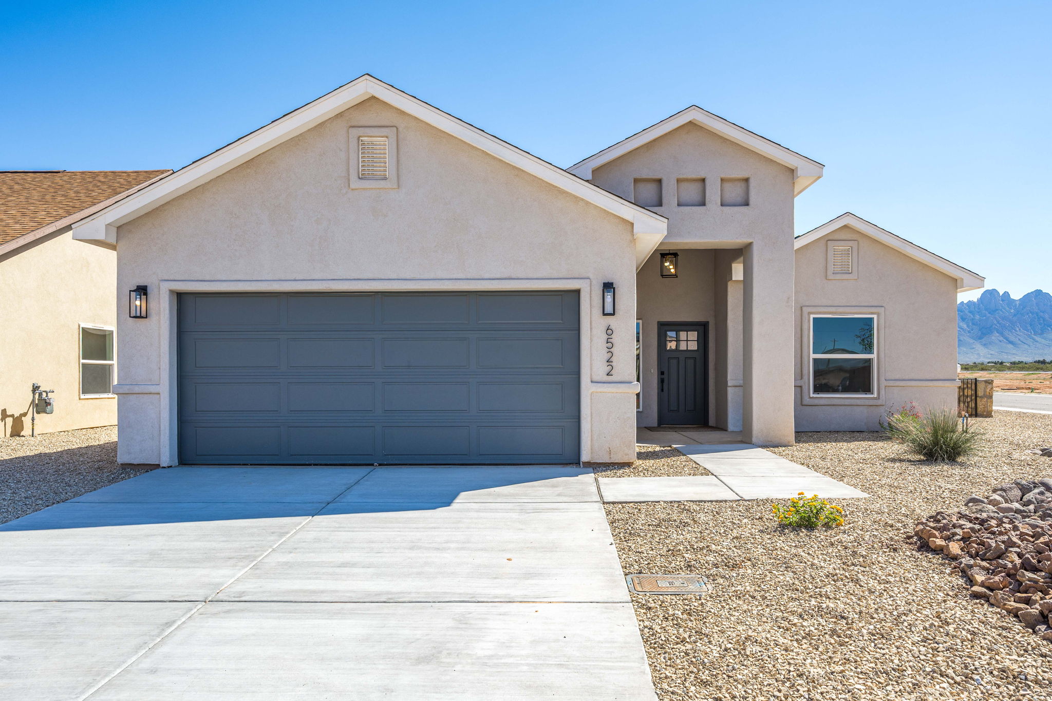 4 Bedroom 2 Bathroom Large Home For Sale in Las Cruces New Mexico in the low $300,000 almost 2,000 square feet.