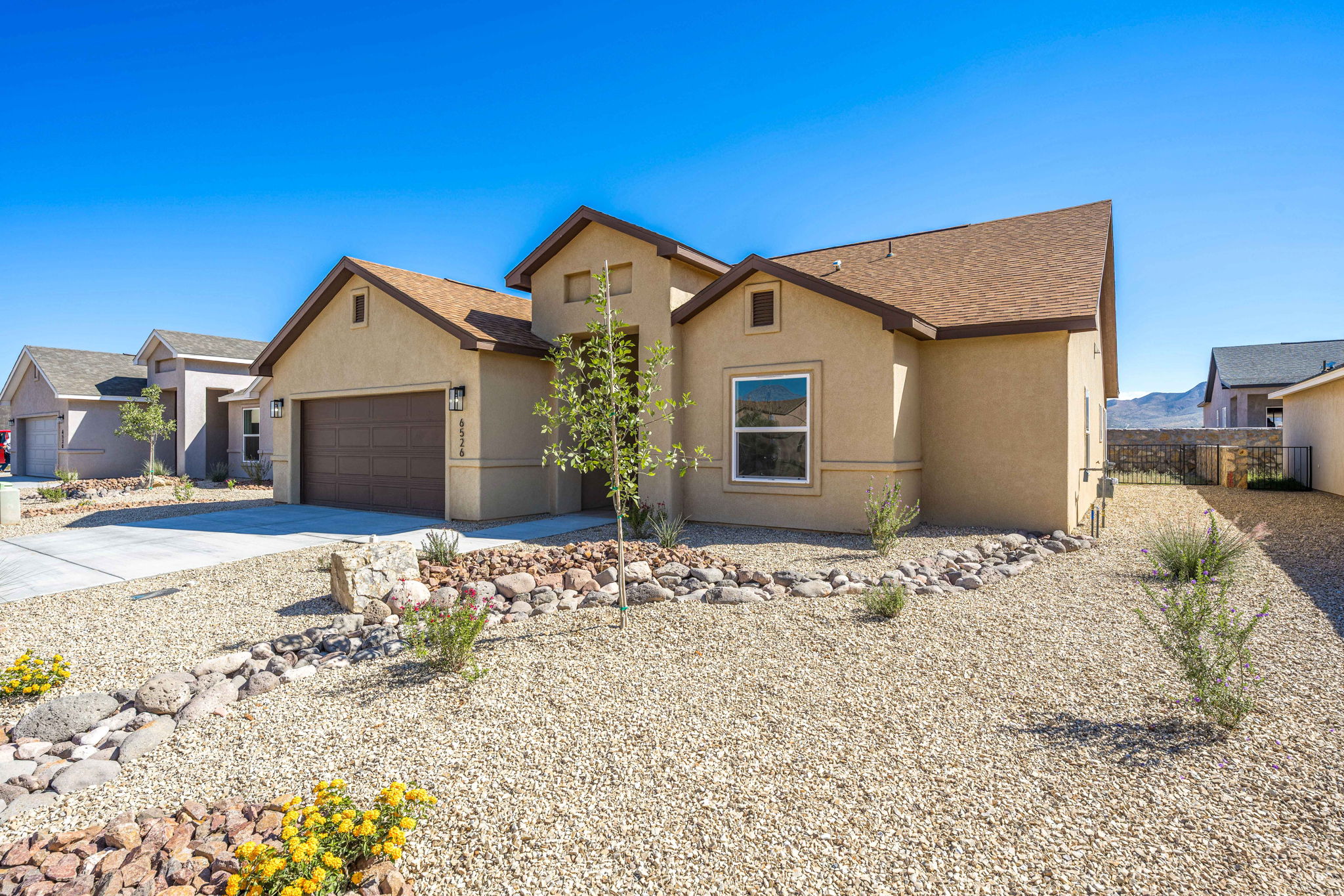 Large Modern 3 Bedroom 2 Bathroom with fireplace Home For Sale in Las Cruces New Mexico in the low $300,000's price