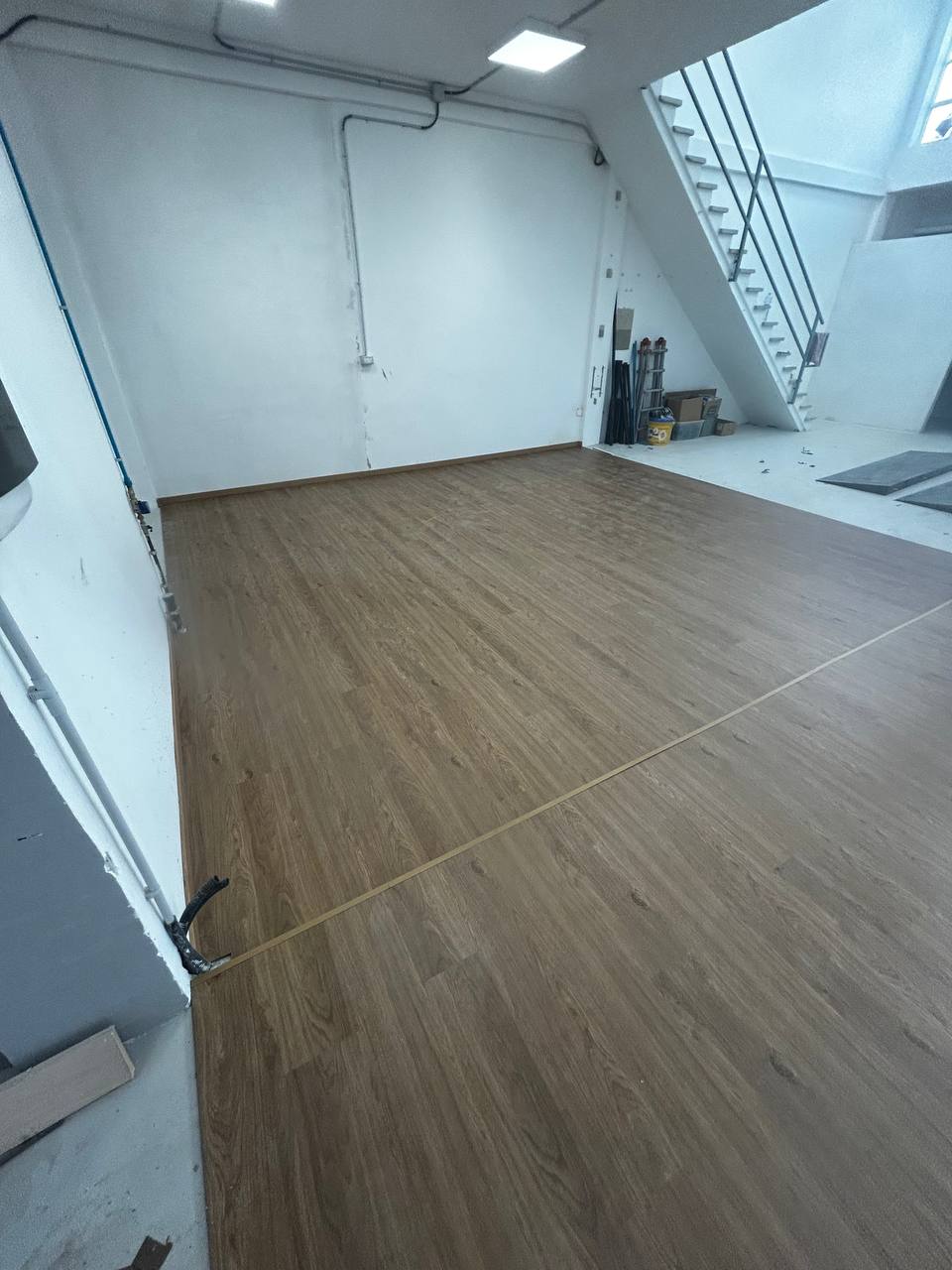 Ambiente con scala, SPC rovere