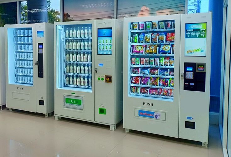 Hospital and clinic vending machines in Orlando with snacks and drinks for patients and staff