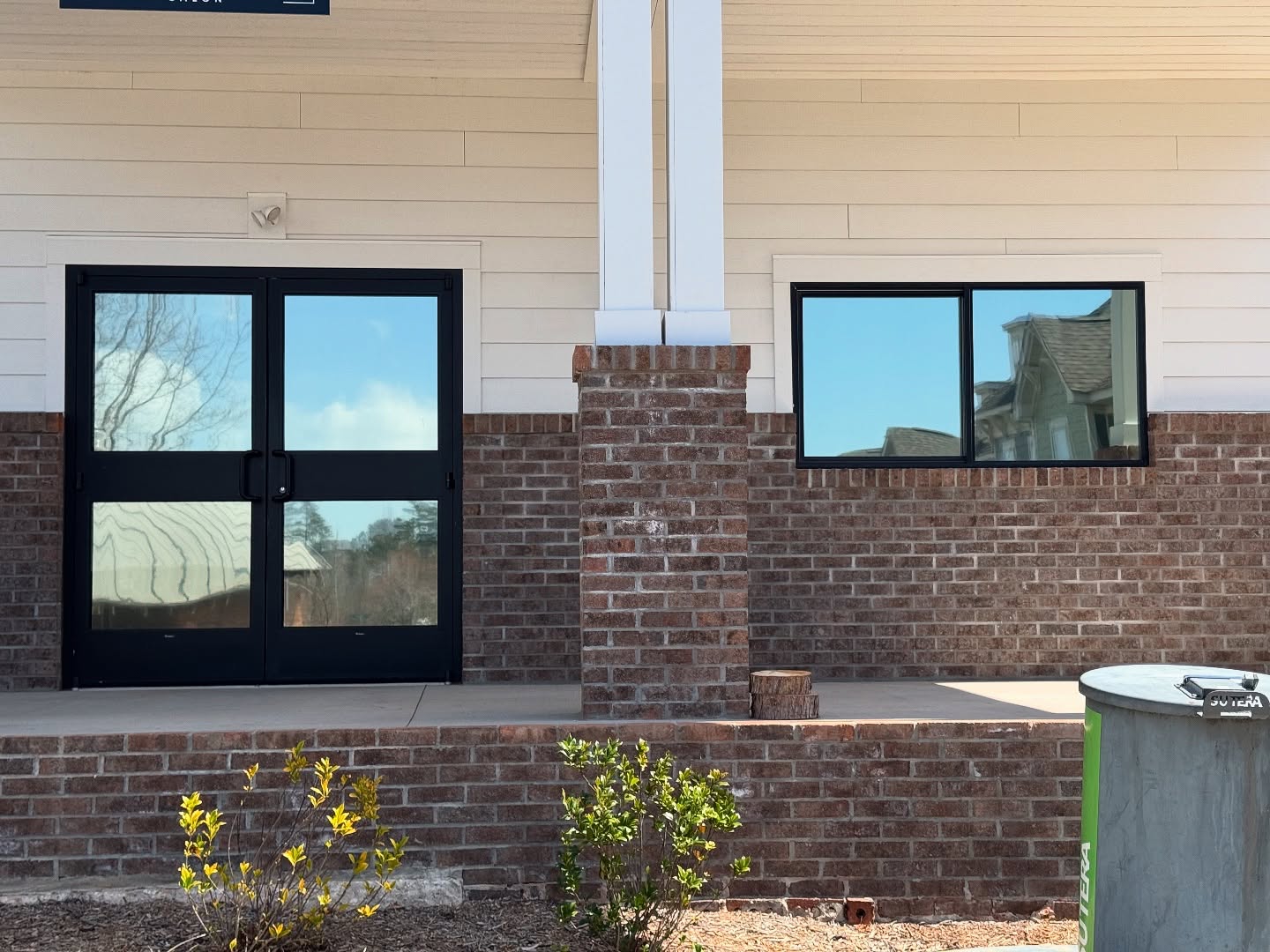 Greer Window Commercial Window Tinting in Greer, SC | Dave's Tint Shop