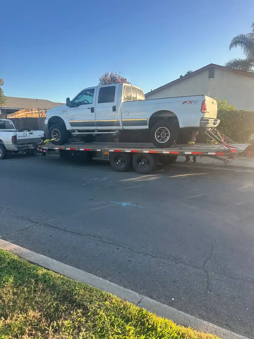 Deck-over tilt trailer 7
