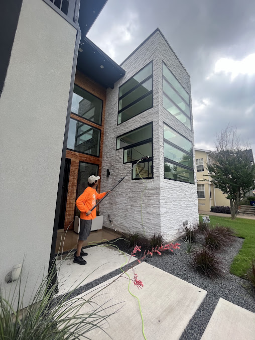 Ascend Window Cleaning project photo 1