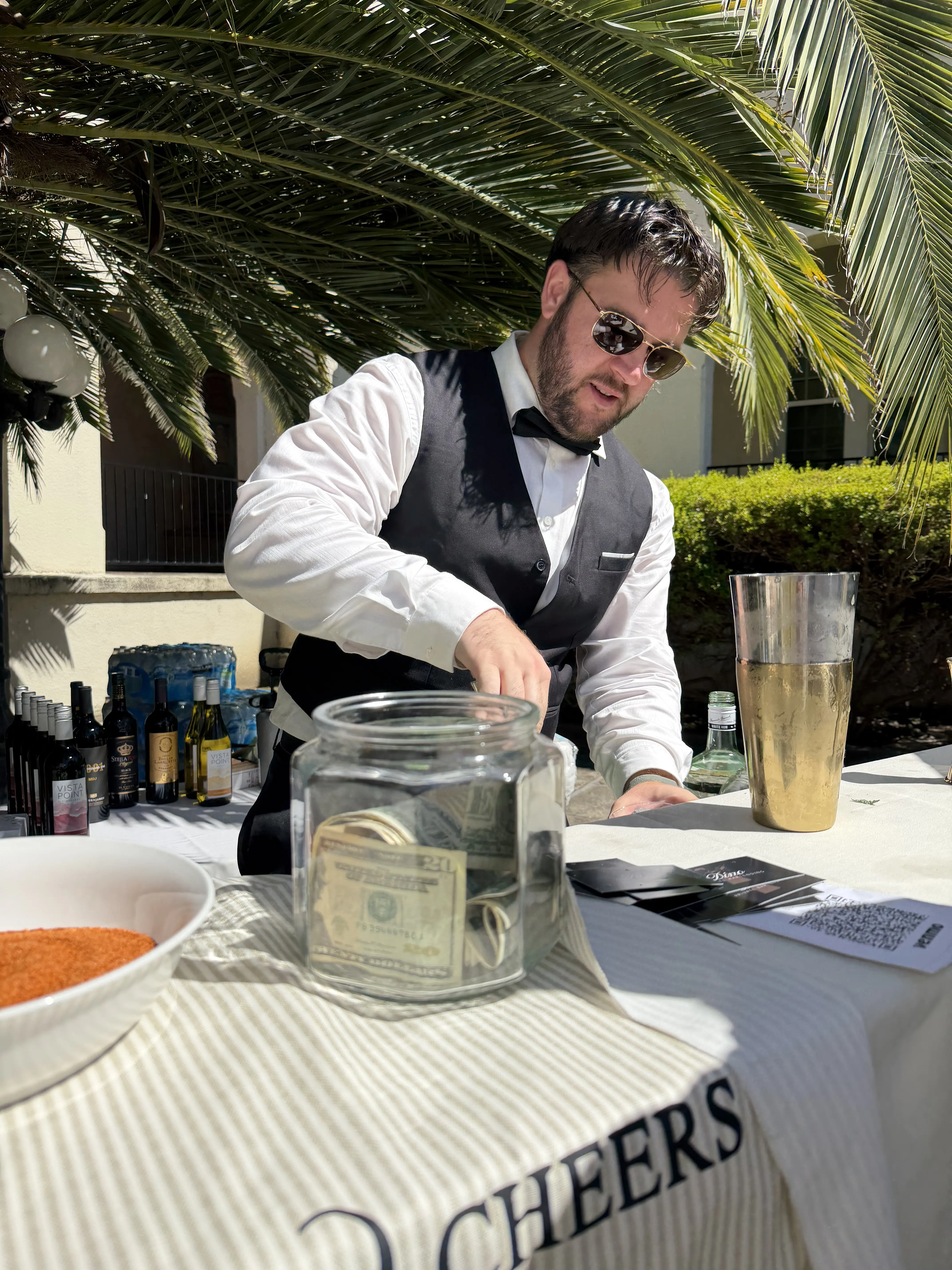 Dino, Bay Area mobile bartender