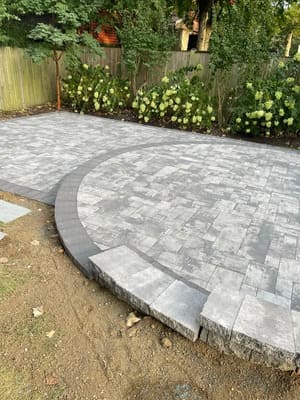 Patios and hardscape in Alexandria City