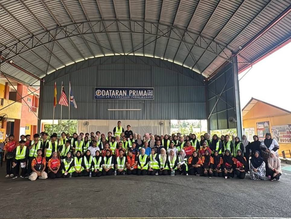 Galeri Tabung Juara 1