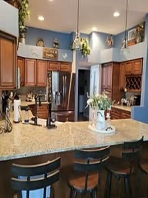{{ custom_values.service_1 }} in {{custom_values.area_1})