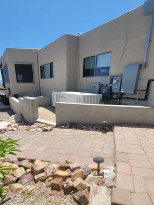 {{ custom_values.service_1 }} in {{custom_values.area_4})