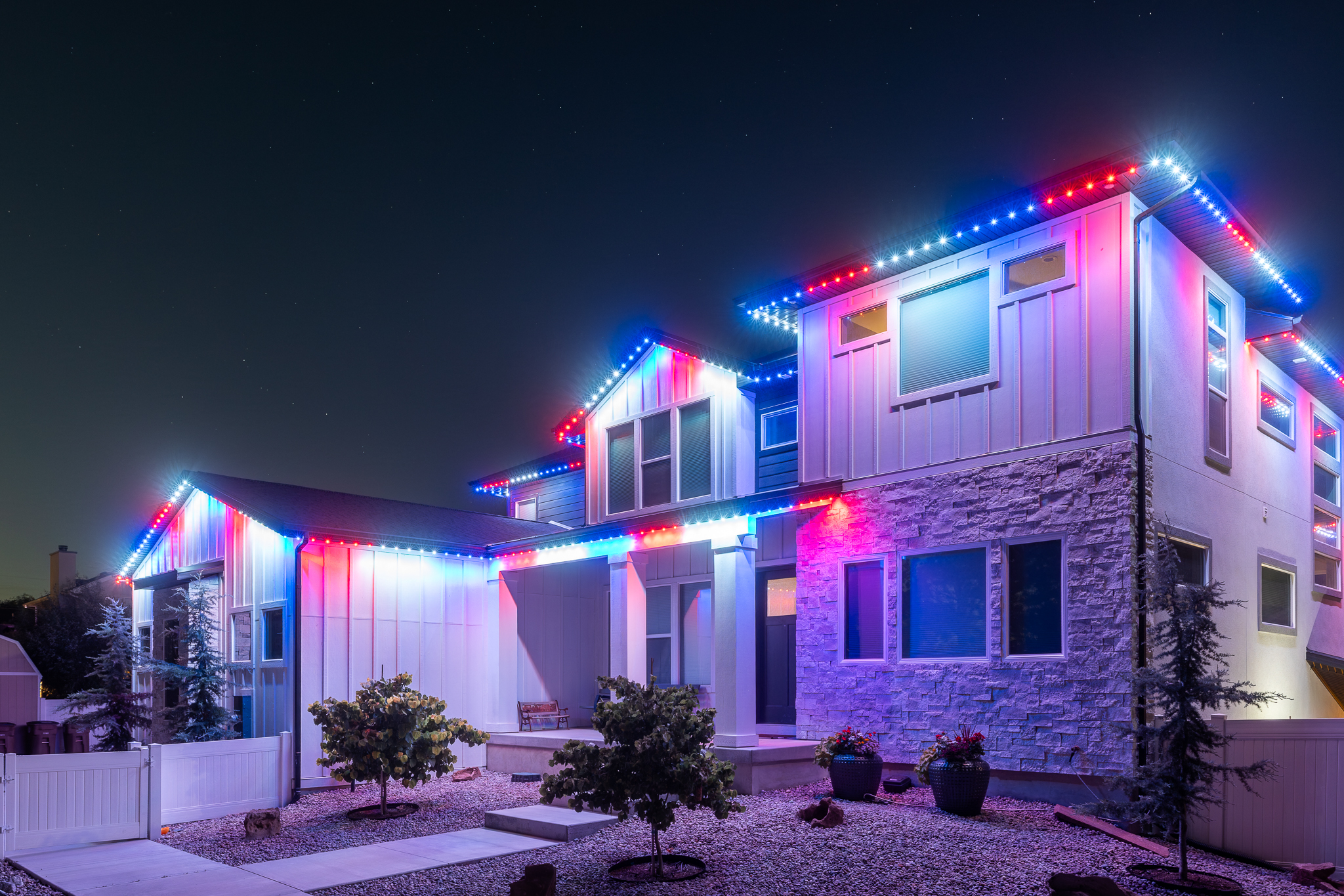 4th of July red white and blue lighting