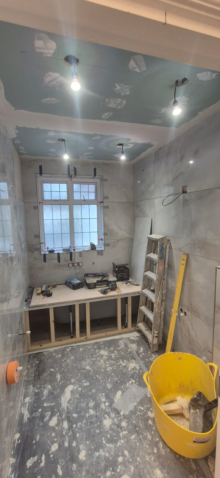 Bathroom lighting planning before installation