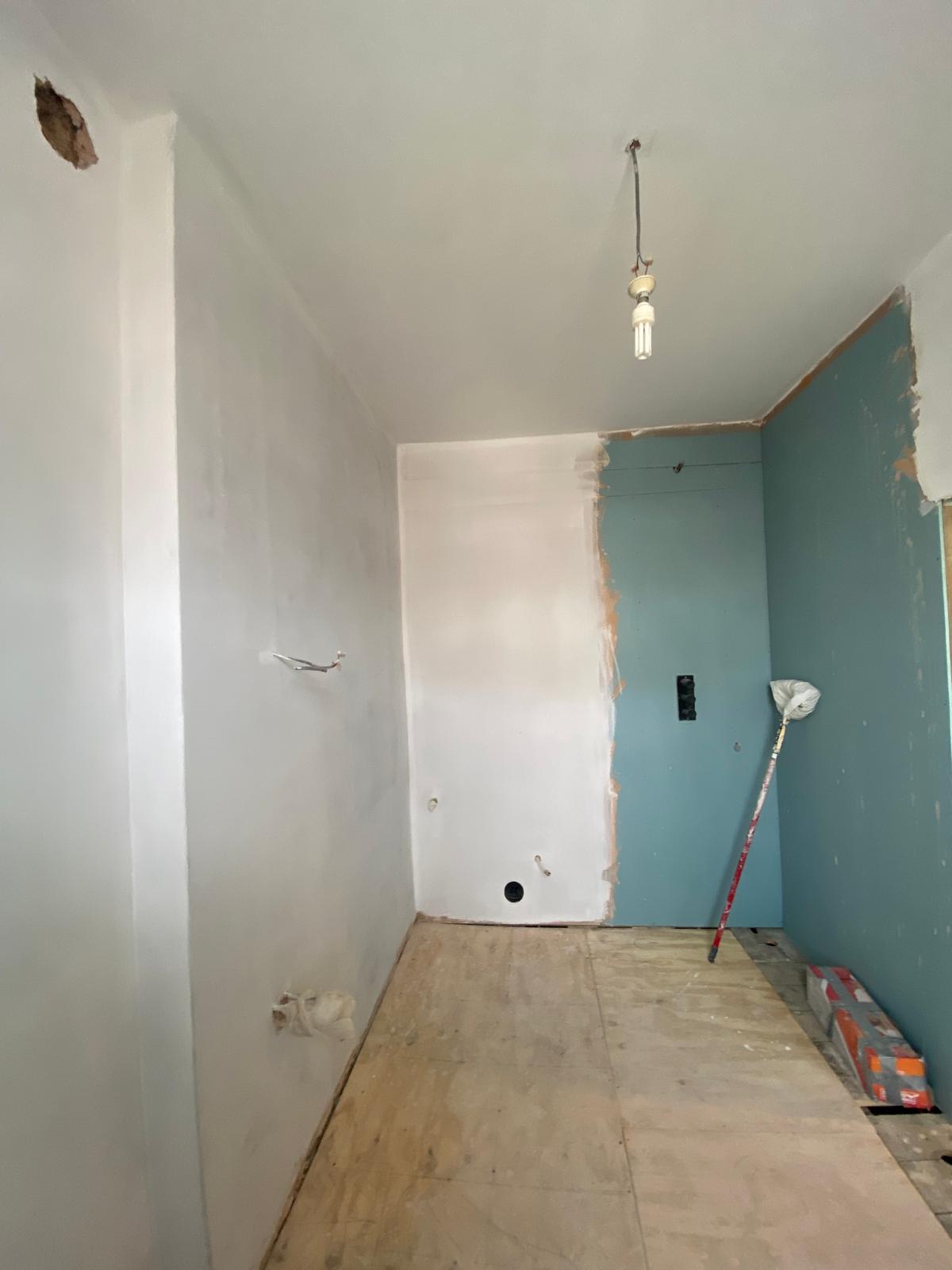 Waterproofing or drainage preparation for a wet room