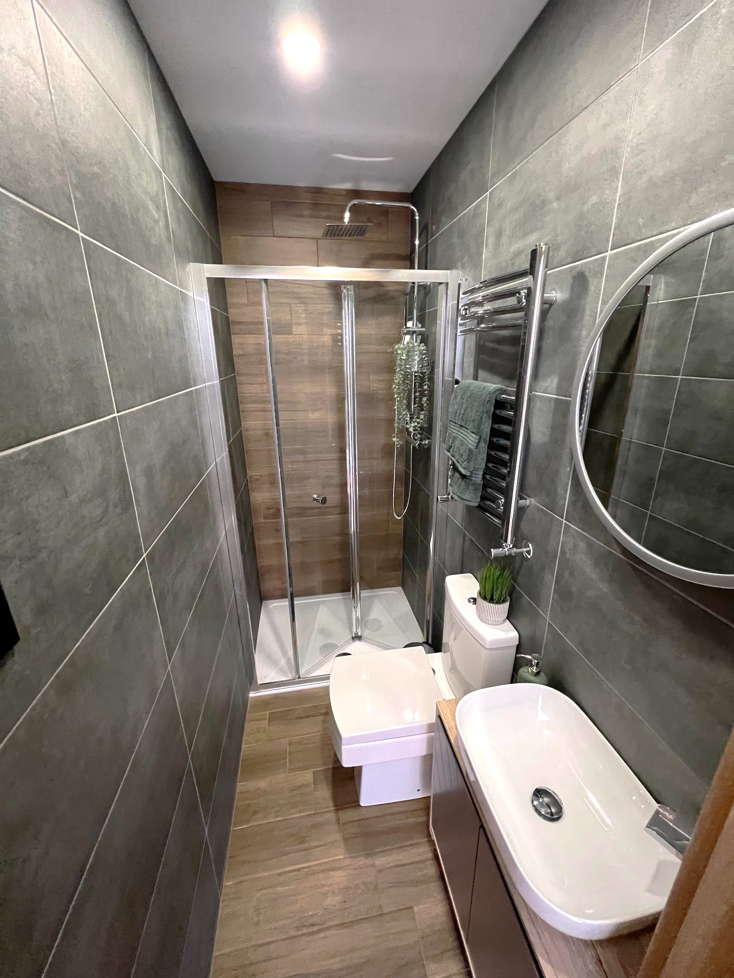 Shower room layout in a standard bathroom footprint
