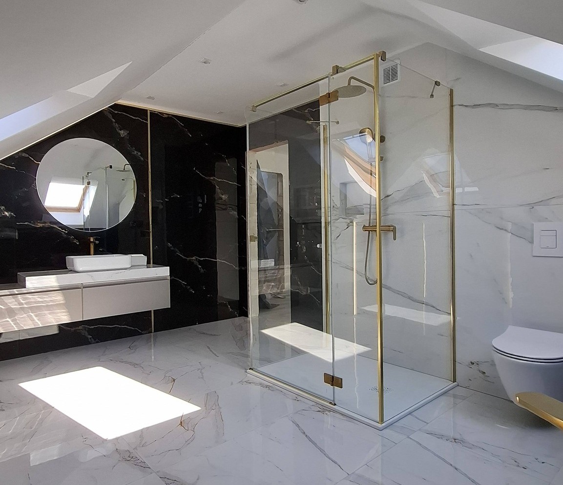 Wall tiles defining the visual tone of a bathroom