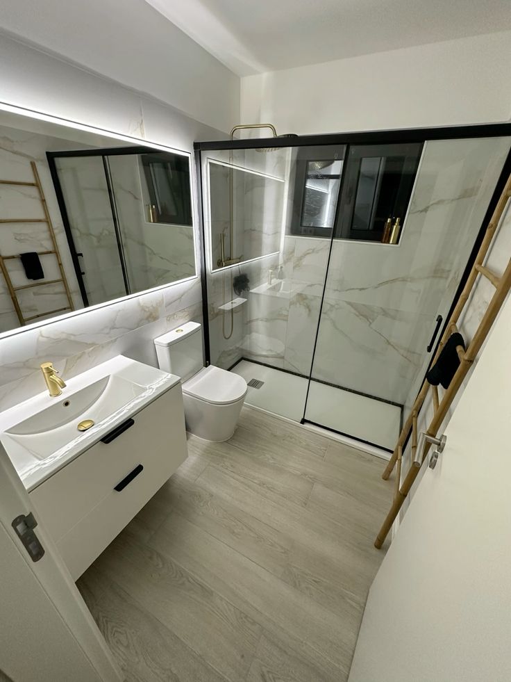 Finished bathroom with balanced layout and circulation