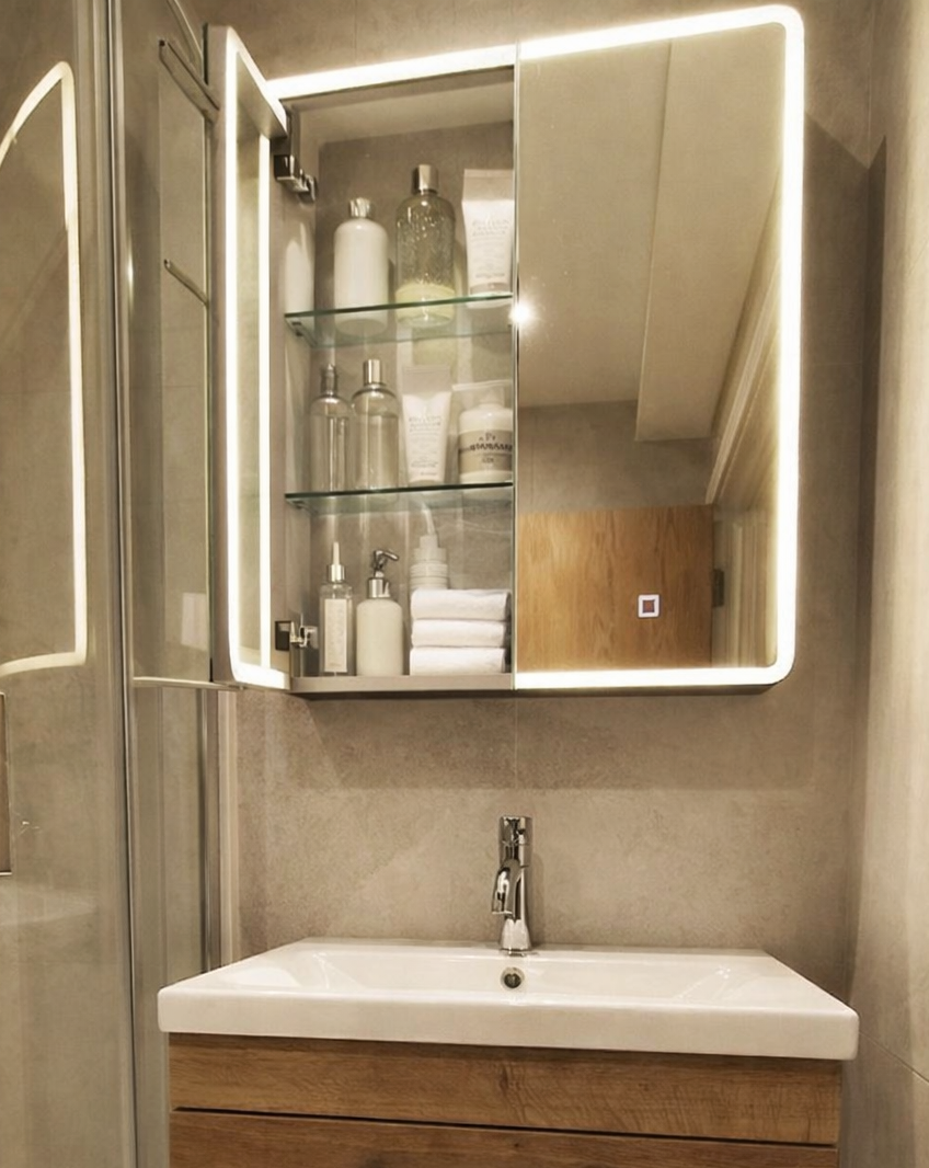 Mirror cabinet in a small bathroom design