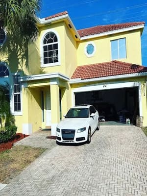 {{ custom_values.service_4 }} in {{custom_values.area_7})