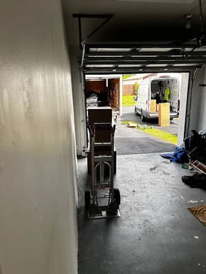 {{ custom_values.service_3 }} in {{custom_values.area_7})