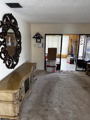 Storage space rental in Boynton Beach