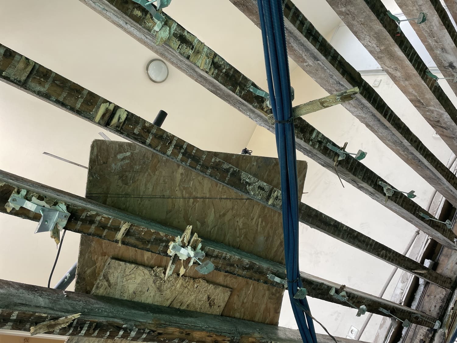 Chantier de rénovation de maison coordonné par MS Promotion, maître d'œuvre à Troyes